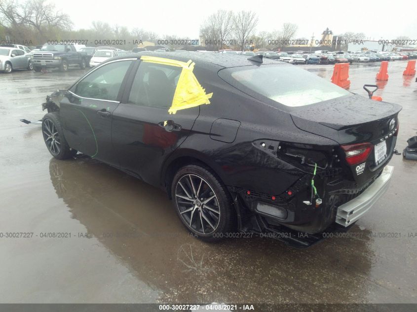 2021 TOYOTA CAMRY SE VIN: 4T1G11AK0MU526012