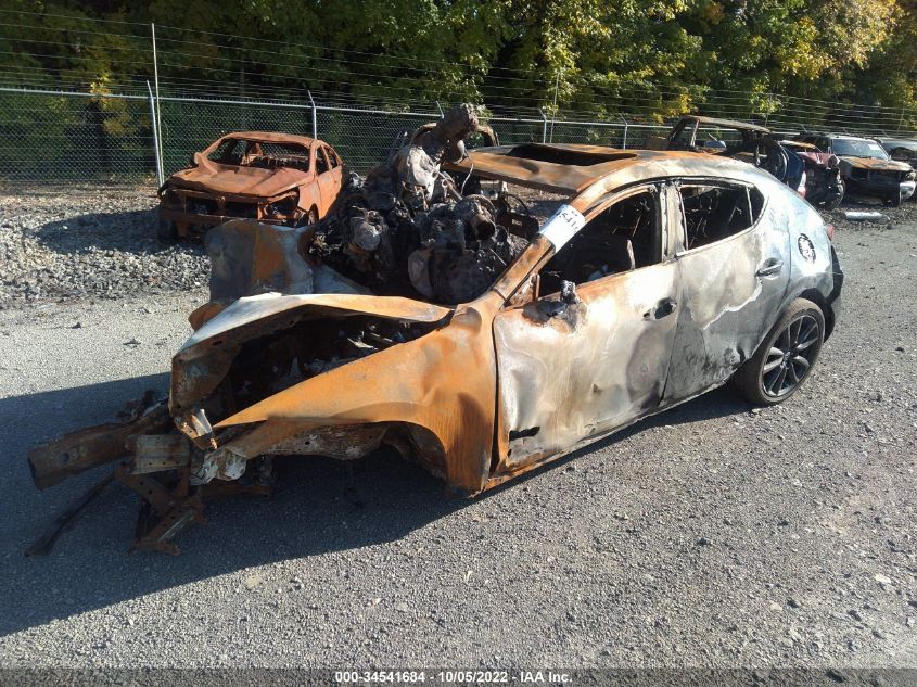 2022 MAZDA MAZDA3 HATCHBACK PREMIUM VIN: JM1BPAML4N1519634