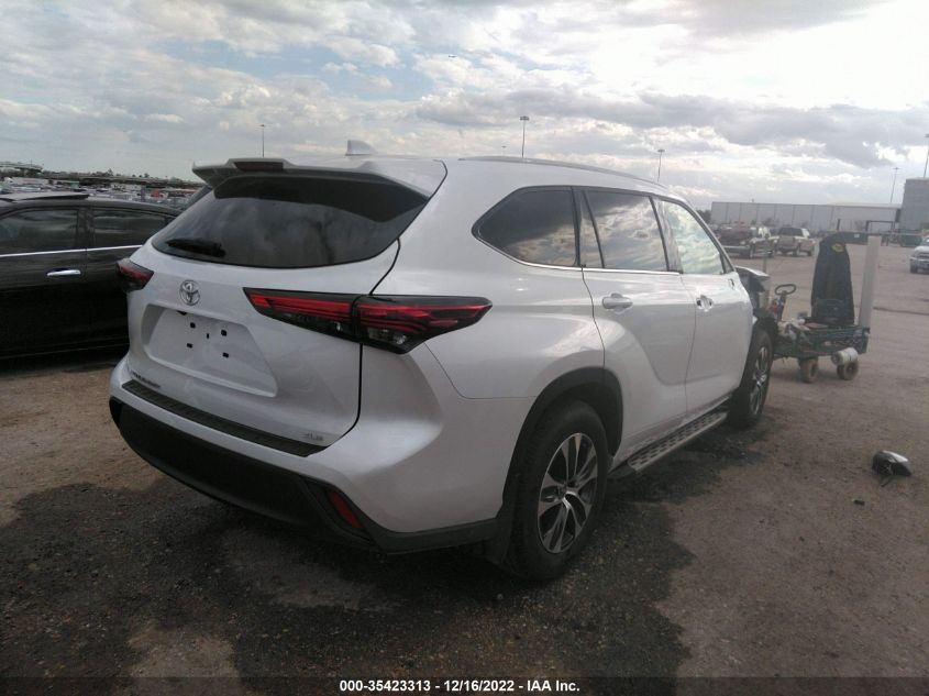 2022 TOYOTA HIGHLANDER XLE VIN: 5TDGZRAHXNS130238