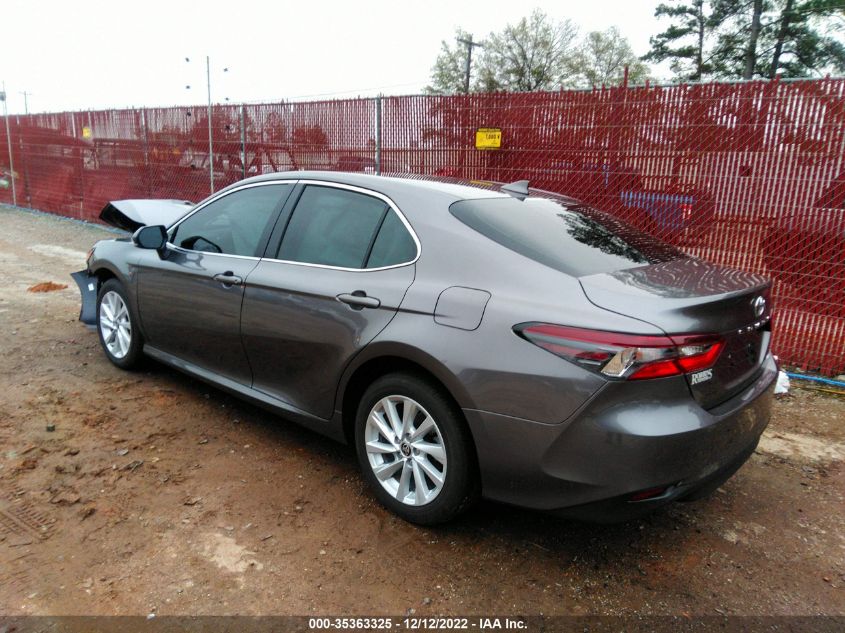 2022 TOYOTA CAMRY LE VIN: 4T1C11AK5NU069696