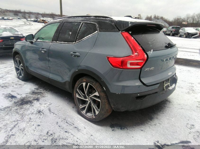 2021 VOLVO XC40 R-DESIGN VIN: YV4162UMXM2497206
