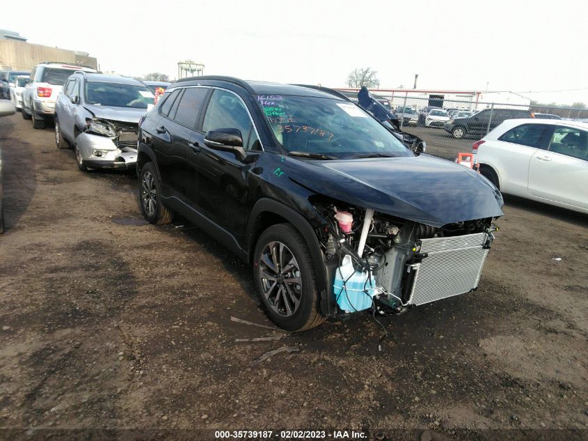 2022 TOYOTA COROLLA CROSS XLE VIN: 7MUDAABG0NV043228