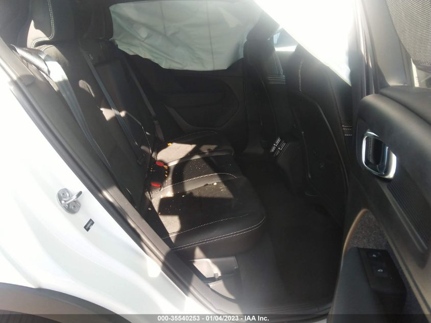 2022 VOLVO XC40 R-DESIGN VIN: YV4162UM4N2747542