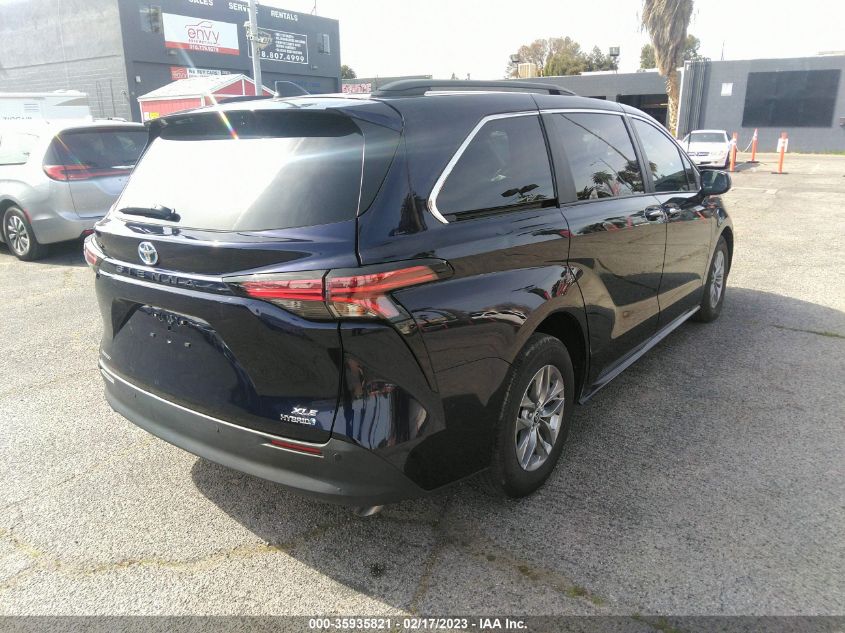 2022 TOYOTA SIENNA XLE VIN: 5TDJRKEC7NS103591