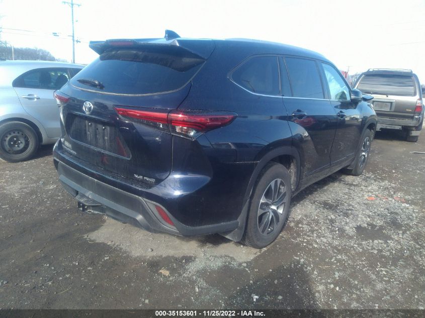 2022 TOYOTA HIGHLANDER XLE VIN: 5TDGZRBH8NS569307