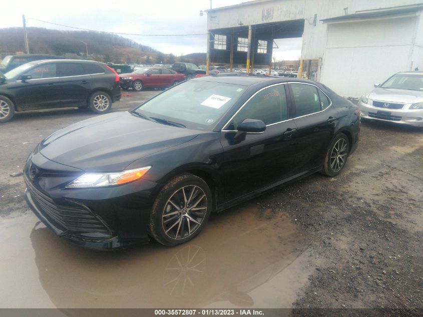 2021 TOYOTA CAMRY XLE VIN: 4T1F11BK3MU038585