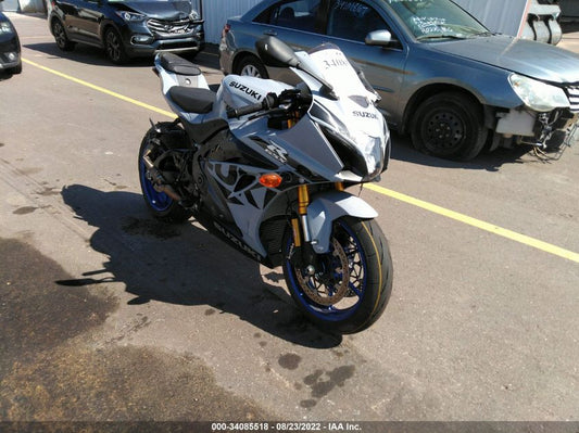 2022 SUZUKI GSX-R1000 R VIN: JS1DM11H4N7100420
