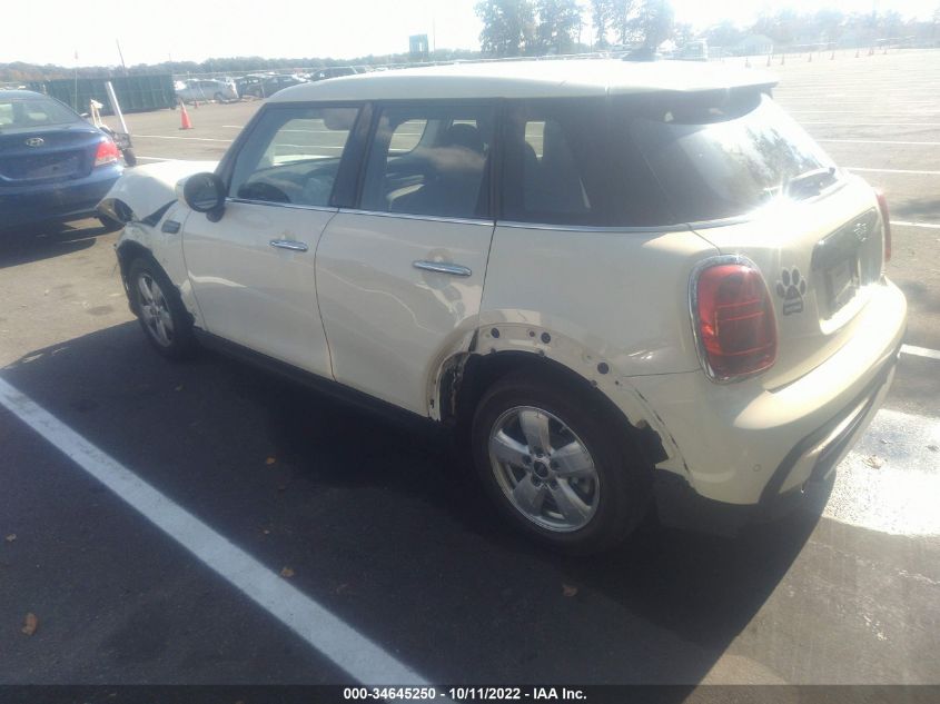 2022 MINI HARDTOP 4 DOOR COOPER VIN: WMW33DK09N2R62282