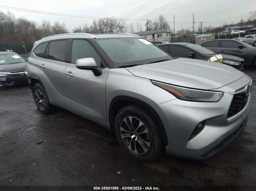 2022 TOYOTA HIGHLANDER XLE VIN: 5TDHZRBH2NS204898