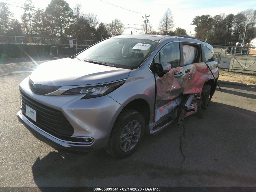 2022 TOYOTA SIENNA XLE VIN: 5TDJRKEC3NS123661
