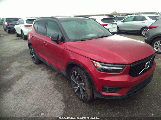 2021 VOLVO XC40 R-DESIGN VIN: YV4162UM5M2572927