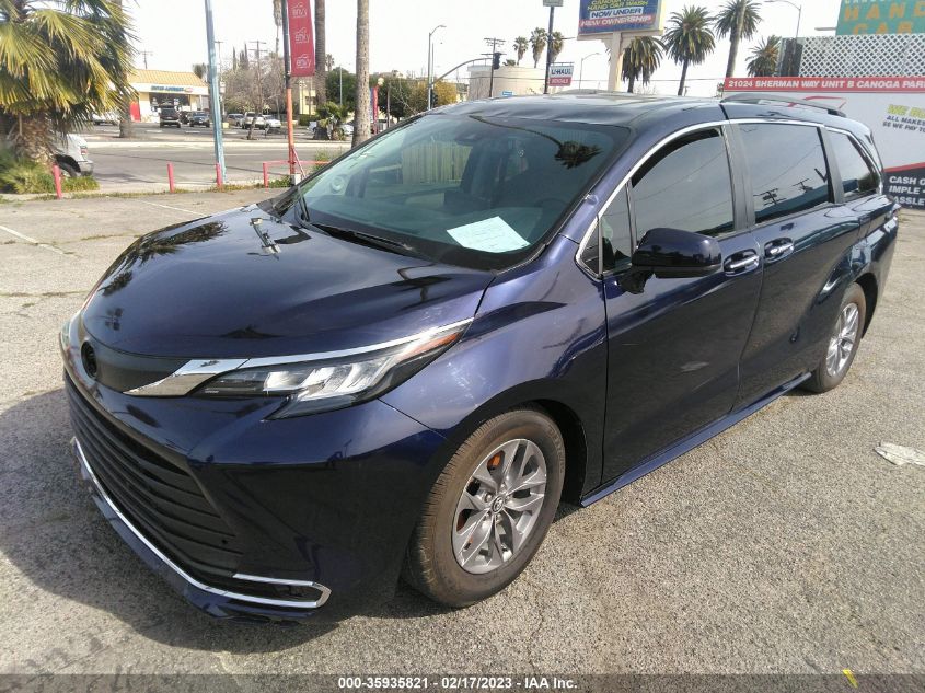 2022 TOYOTA SIENNA XLE VIN: 5TDJRKEC7NS103591