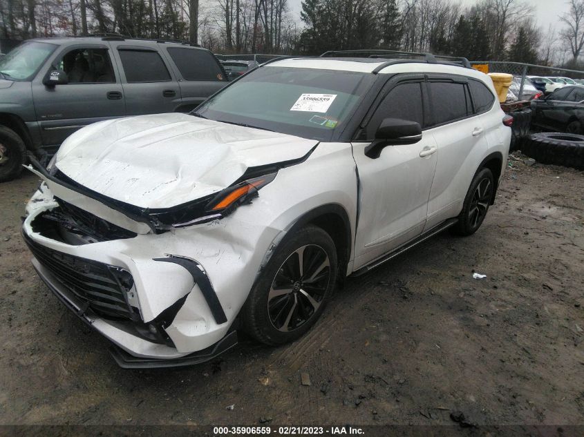 2022 TOYOTA HIGHLANDER XSE VIN: 5TDLZRBH3NS241064