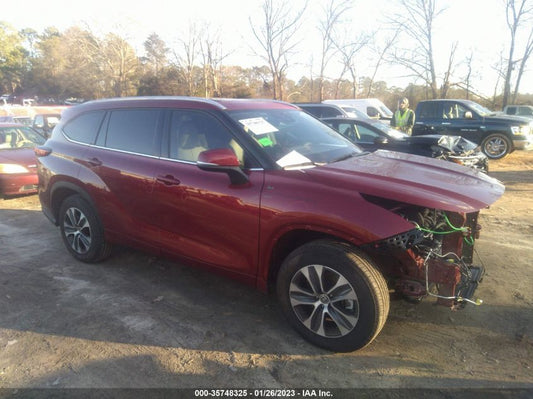 2022 TOYOTA HIGHLANDER XLE VIN: 5TDGZRAH8NS128276