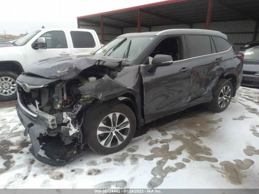 2022 TOYOTA HIGHLANDER XLE VIN: 5TDGZRBH2NS161773