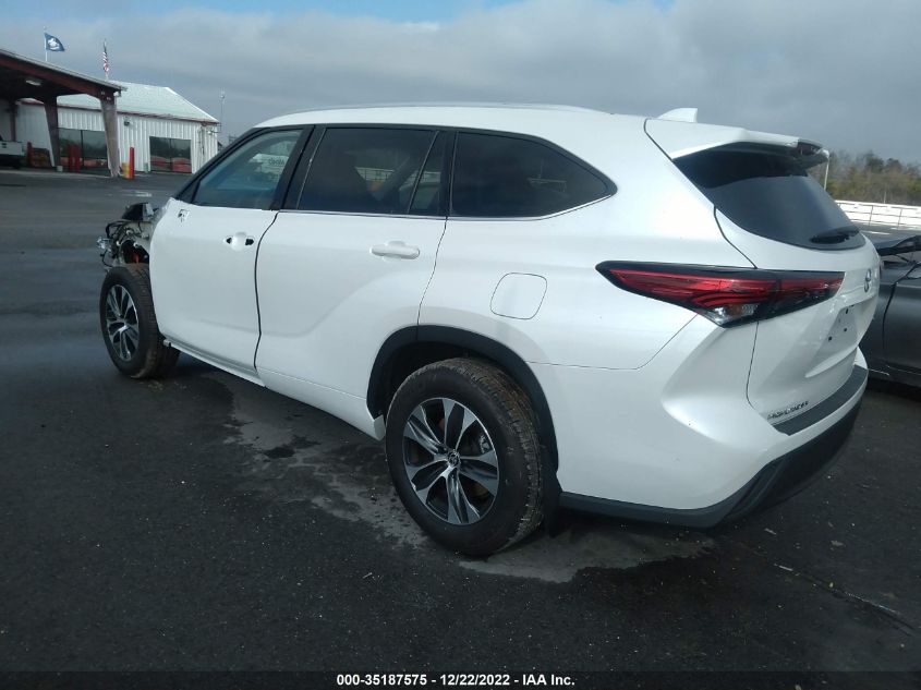 2022 TOYOTA HIGHLANDER XLE VIN: 5TDGZRAH7NS548840