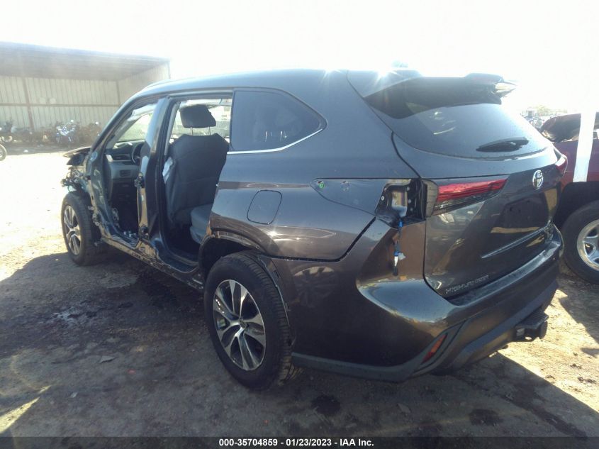 2022 TOYOTA HIGHLANDER XLE VIN: 5TDHZRAH9NS545944
