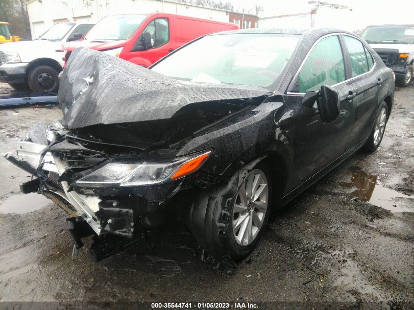 2022 TOYOTA CAMRY LE VIN: 4T1C11AK4NU647724