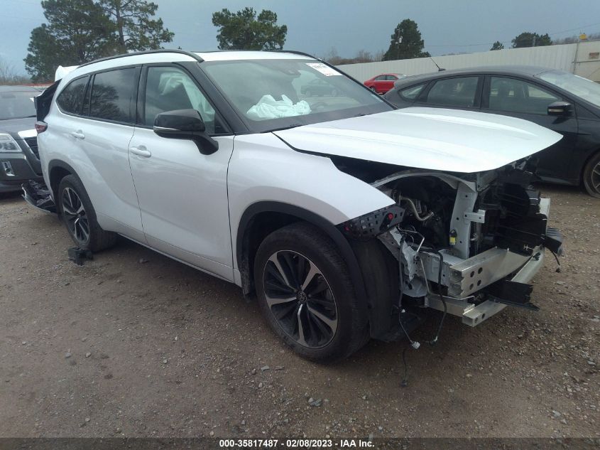 2022 TOYOTA HIGHLANDER XSE VIN: 5TDLZRAH4NS093010