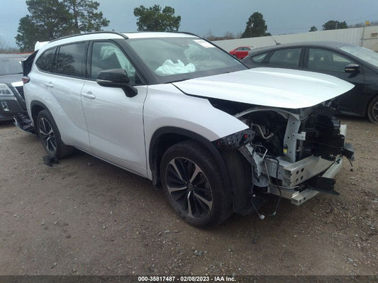 2022 TOYOTA HIGHLANDER XSE VIN: 5TDLZRAH4NS093010