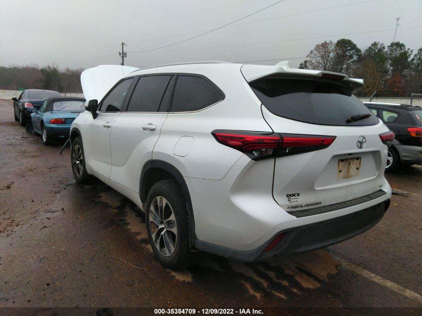 2022 TOYOTA HIGHLANDER XLE VIN: 5TDGZRAH1NS540801