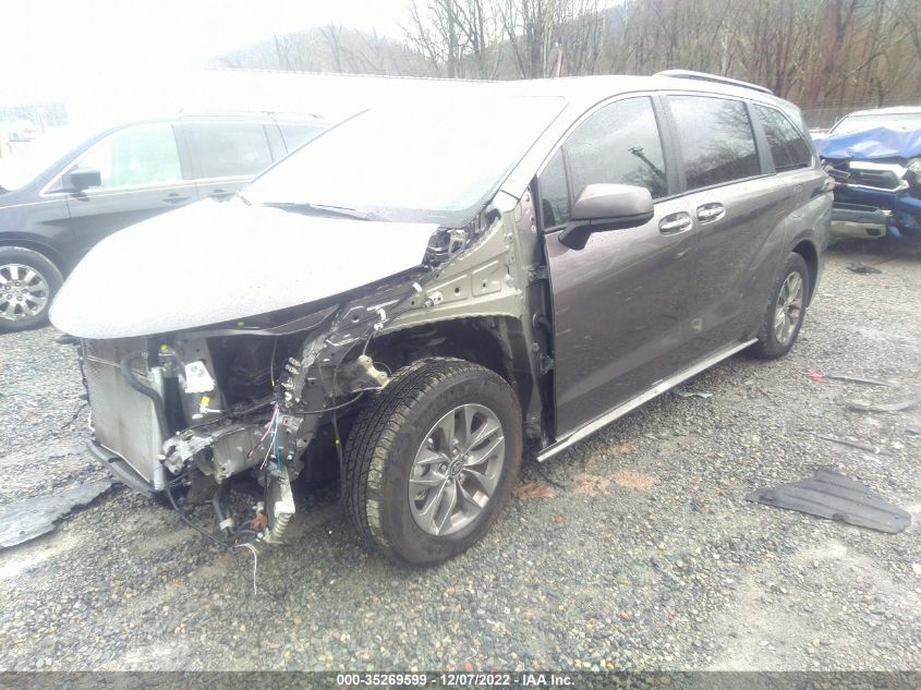 2022 TOYOTA SIENNA XLE VIN: 5TDYRKECXNS107777