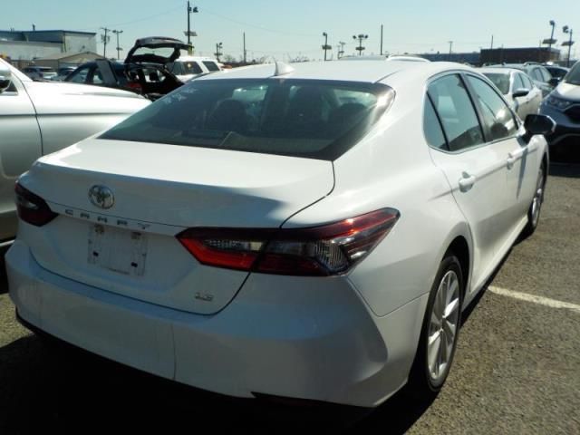 2022 TOYOTA CAMRY LE VIN: 4T1C11AK7NU617696