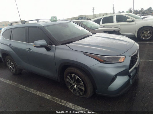 2022 TOYOTA HIGHLANDER XLE VIN: 5TDHZRAH5NS114128