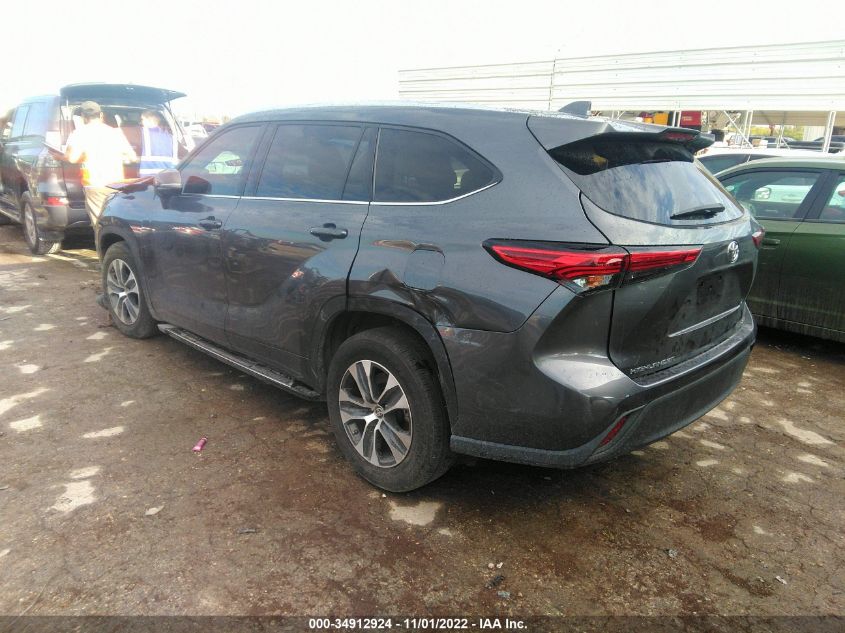 2021 TOYOTA HIGHLANDER XLE VIN: 5TDGZRAH1MS044878