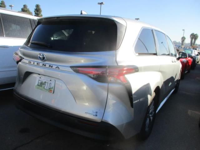 2021 TOYOTA SIENNA LE VIN: 5TDKRKEC1MS046954
