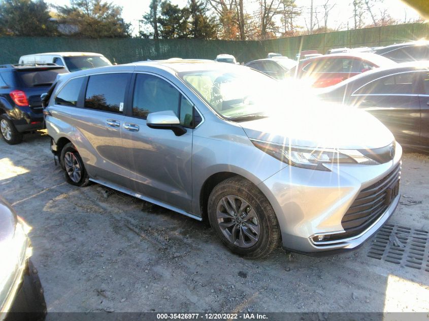 2022 TOYOTA SIENNA XLE VIN: 5TDYRKEC9NS130726