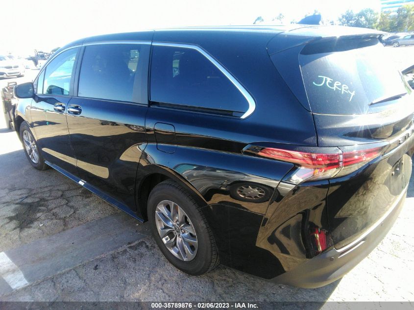 2022 TOYOTA SIENNA XLE VIN: 5TDYRKEC5NS132103
