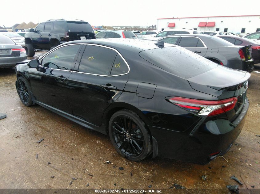 2022 TOYOTA CAMRY HYBRID XSE VIN: 4T1K31AK0NU035736