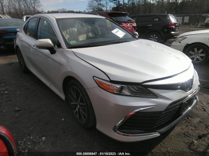 2022 TOYOTA CAMRY XLE VIN: 4T1F11BKXNU052937