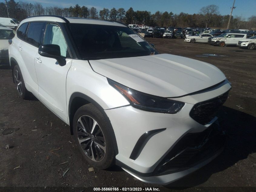2022 TOYOTA HIGHLANDER XSE VIN: 5TDLZRBH4NS202614